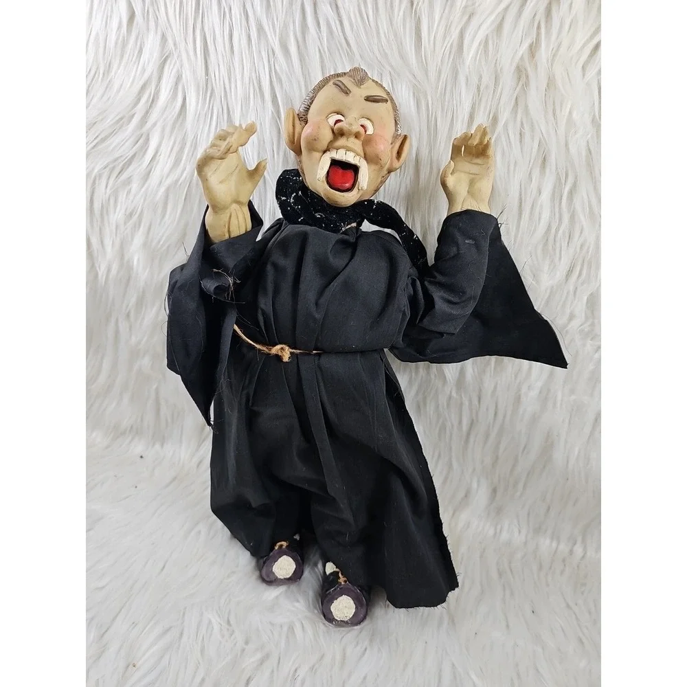 Super Cool Vintage Dracula Vampire 16